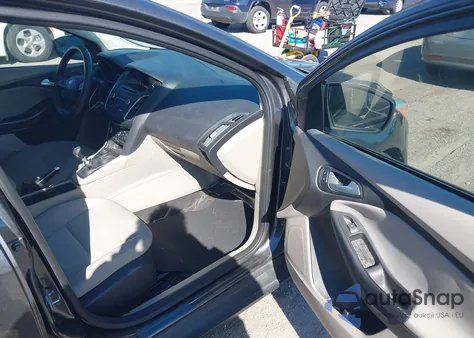 2015 Ford Focus Se from USA, damaged, VIN 1FADP3FE5FL298477